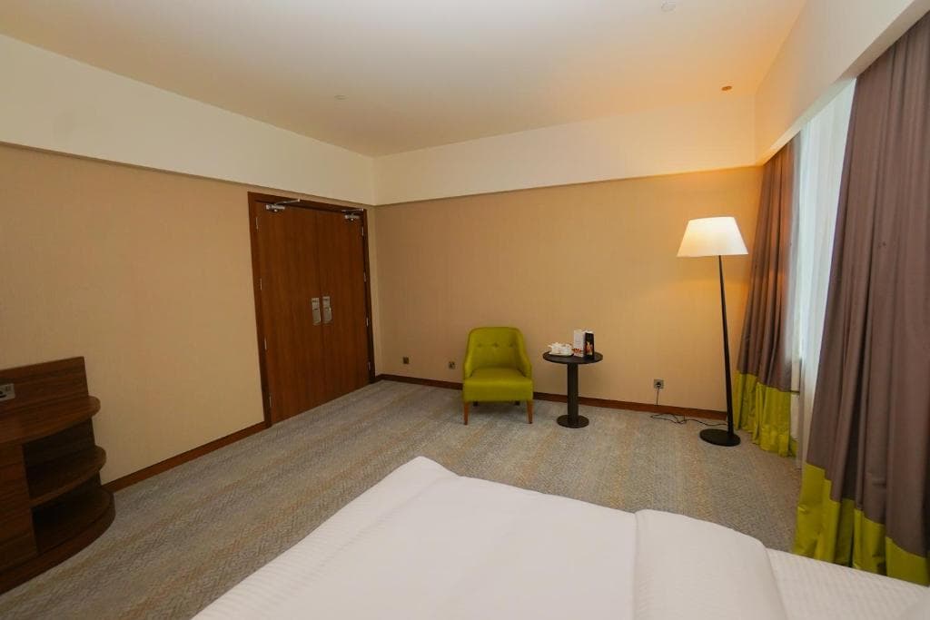 The Grand Lux Hotel - 26