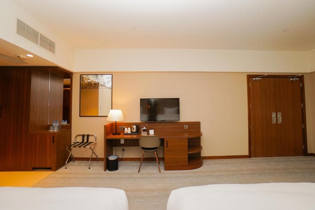 The Grand Lux Hotel - 28