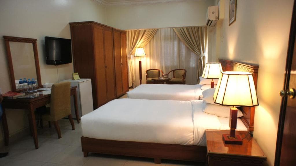 Al Muntazah Plaza Hotel - 8
