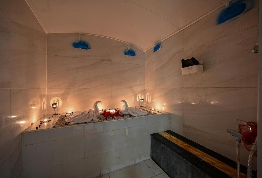 Al Mansour Suites Hotel - 14