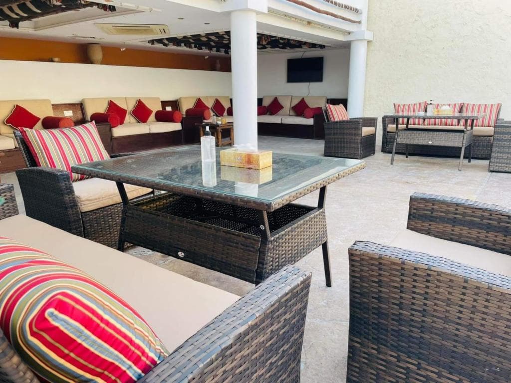 Al Liwan Suites - 13