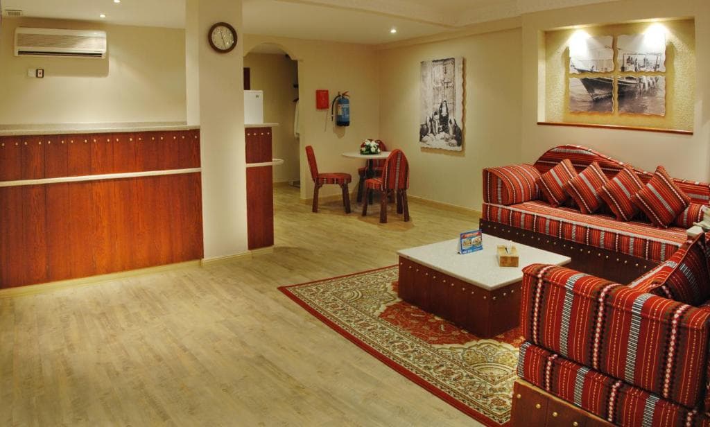 Al Liwan Suites - 19