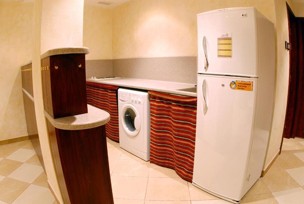 Al Liwan Suites - 25