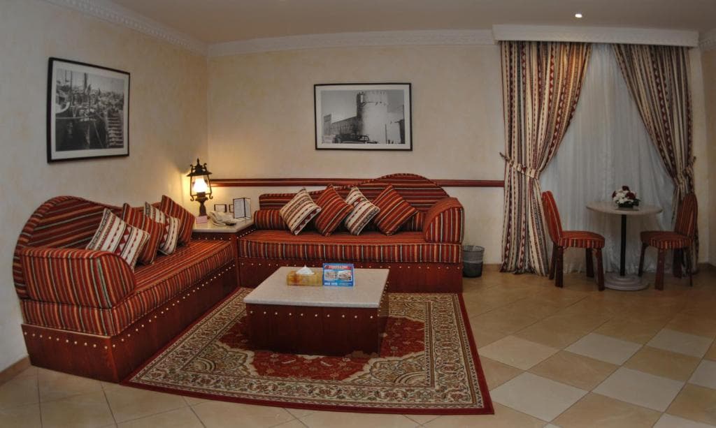 Al Liwan Suites - 26