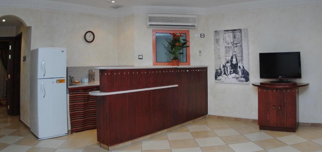 Al Liwan Suites - 34