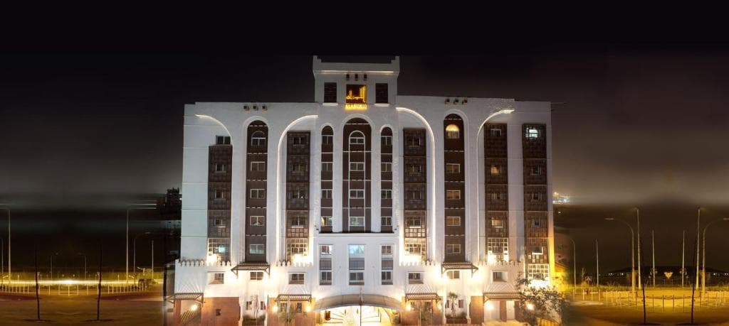 Al Liwan Suites - 39
