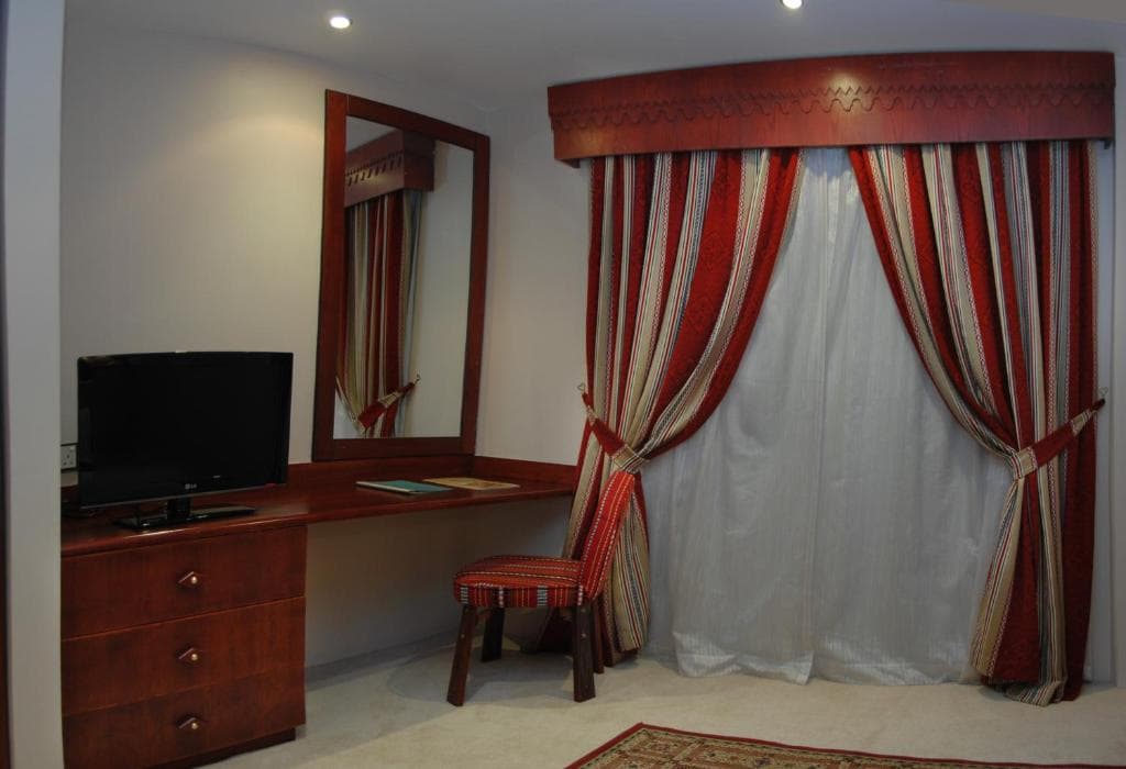 Al Liwan Suites - 41