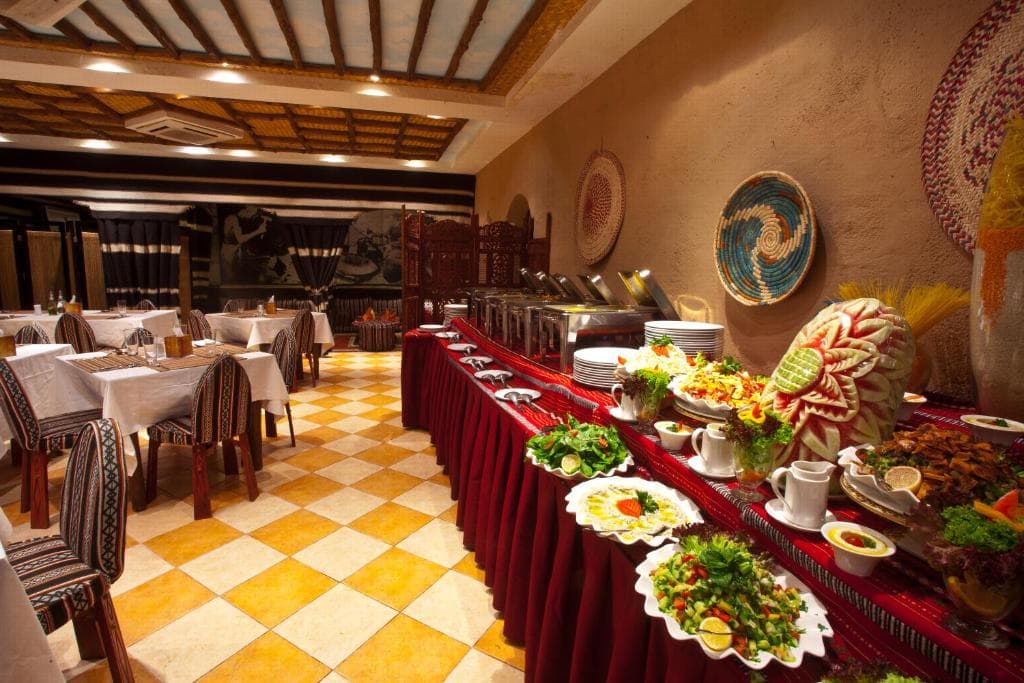 Al Liwan Suites - 42