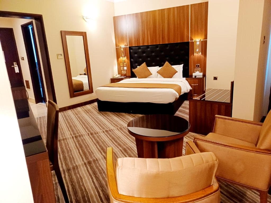Royal Qatar Hotel - 17