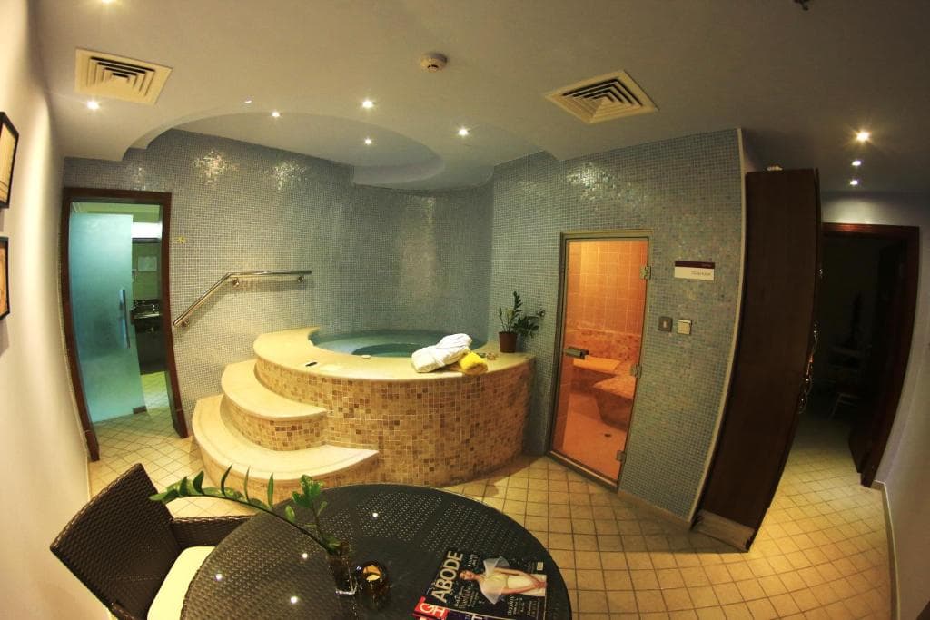 Grand Regal Hotel - 3