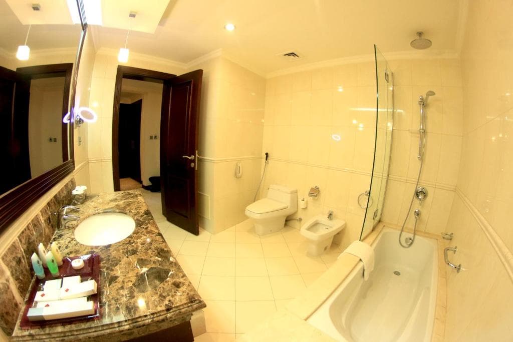 Grand Regal Hotel - 15