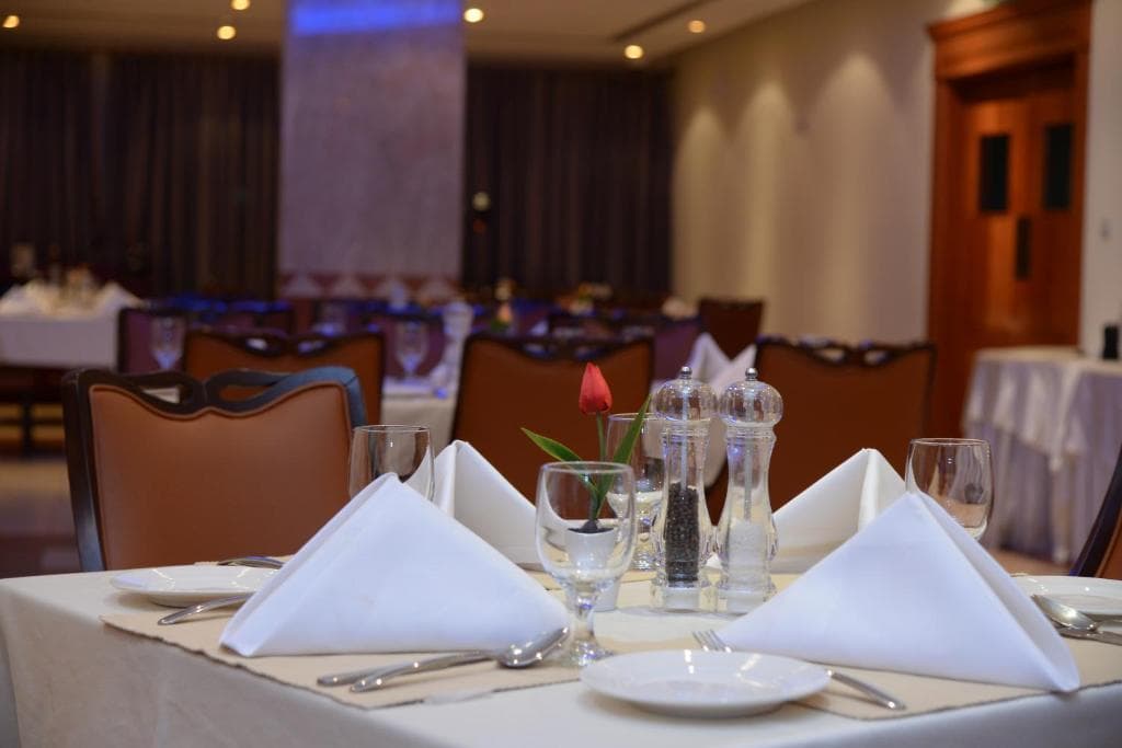 Al Madina Suites Doha - 14