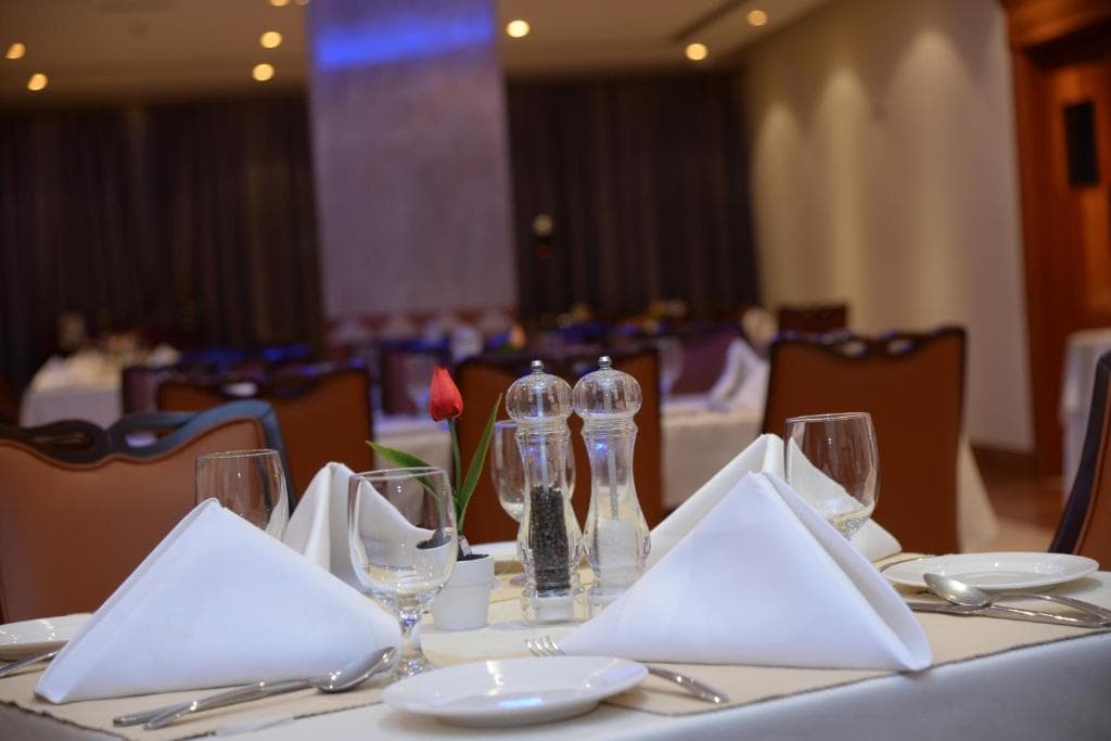 Al Madina Suites Doha - 22