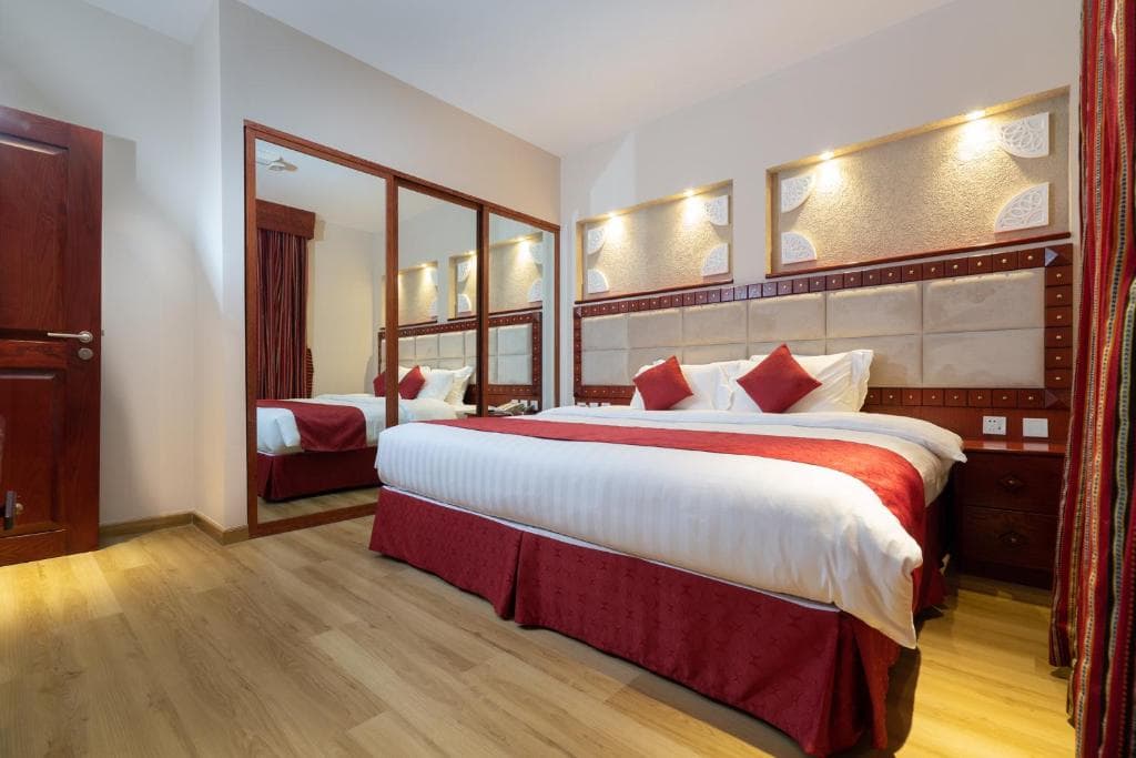 Al Liwan Suites Rawdat Al Khail - 9