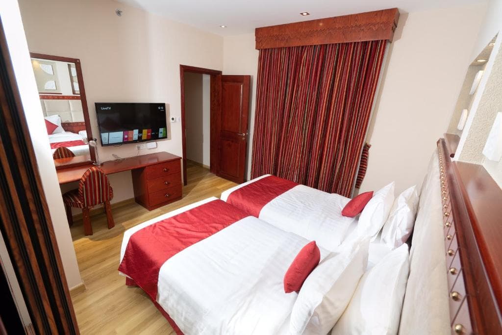 Al Liwan Suites Rawdat Al Khail - 11