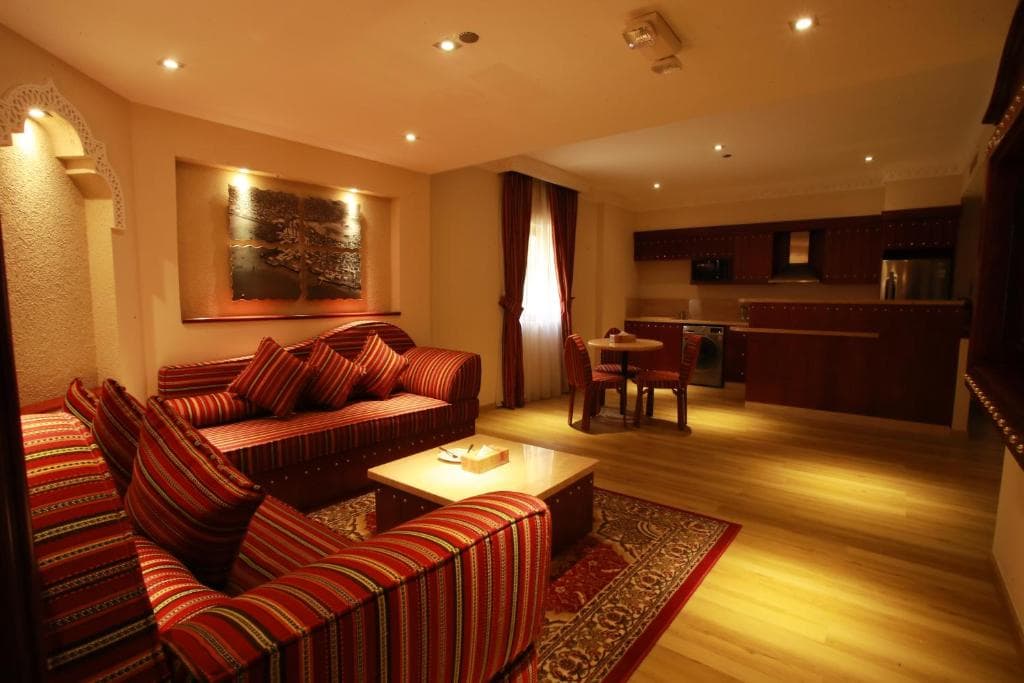 Al Liwan Suites Rawdat Al Khail - 18