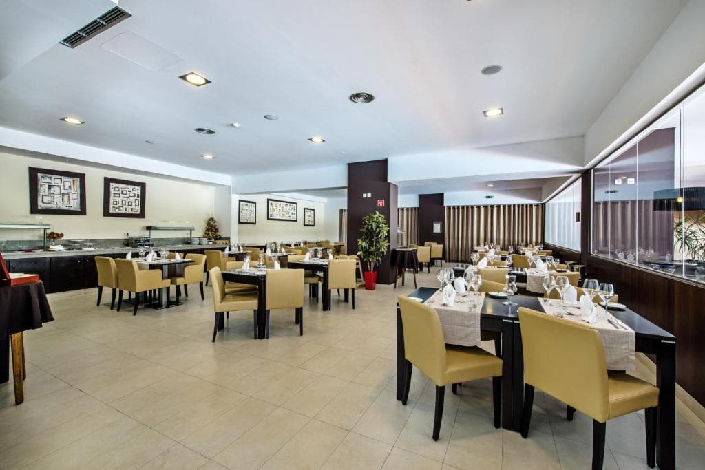 Areias Village Beach Suite Hotel - 8