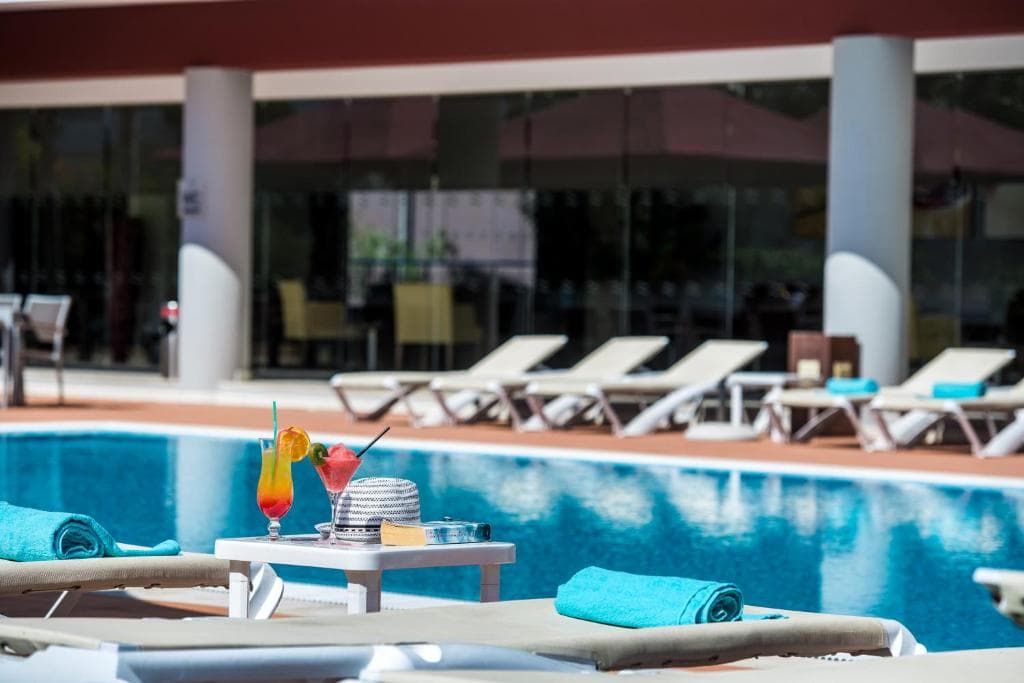 Areias Village Beach Suite Hotel - 9
