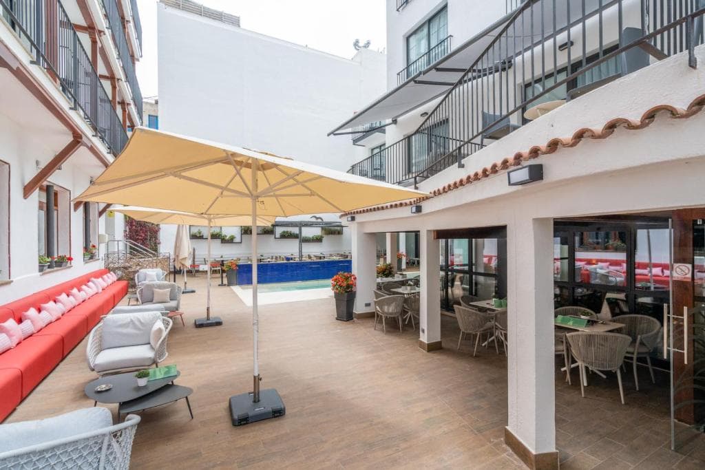 Sejur Costa Brava - Apartamentos Neptuno - 10