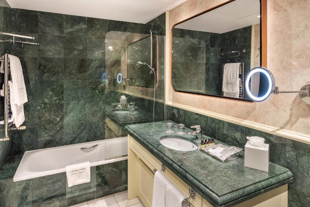 Catalonia Las Cortes - 4