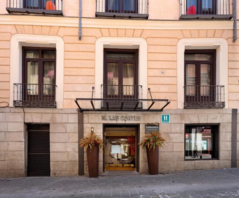 Catalonia Las Cortes - 16