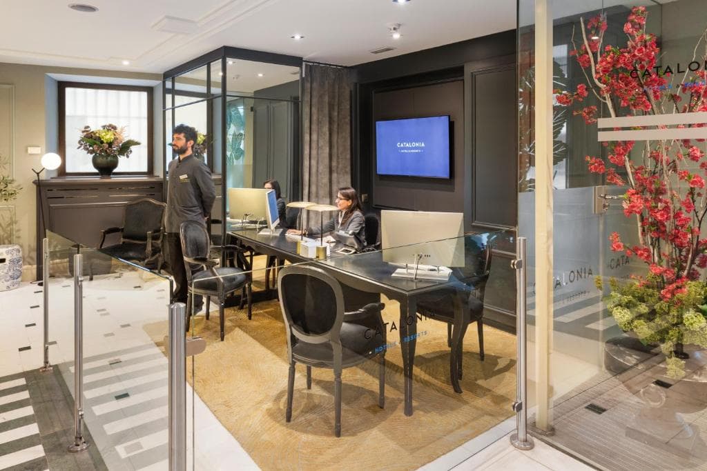 Catalonia Las Cortes - 28