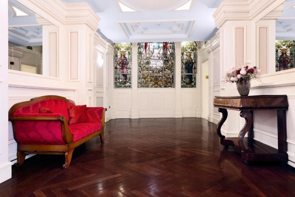 Catalonia Las Cortes - 42