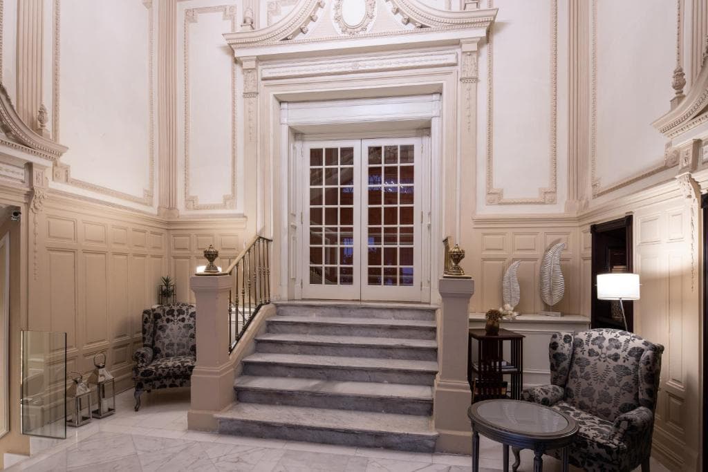 Catalonia Las Cortes - 44