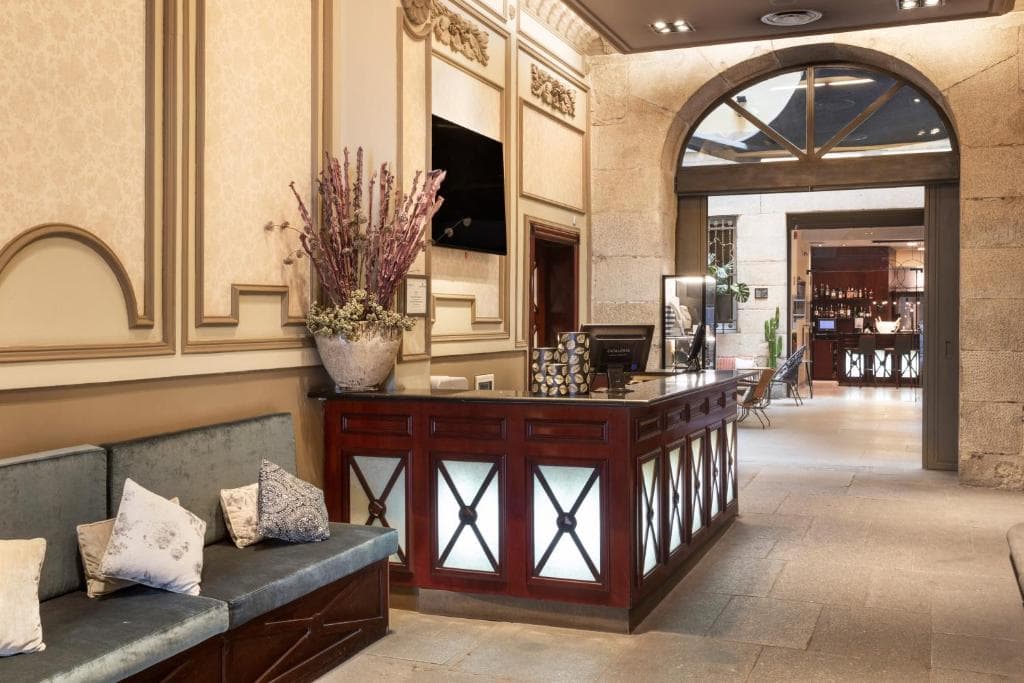 Catalonia Puerta del Sol - 3