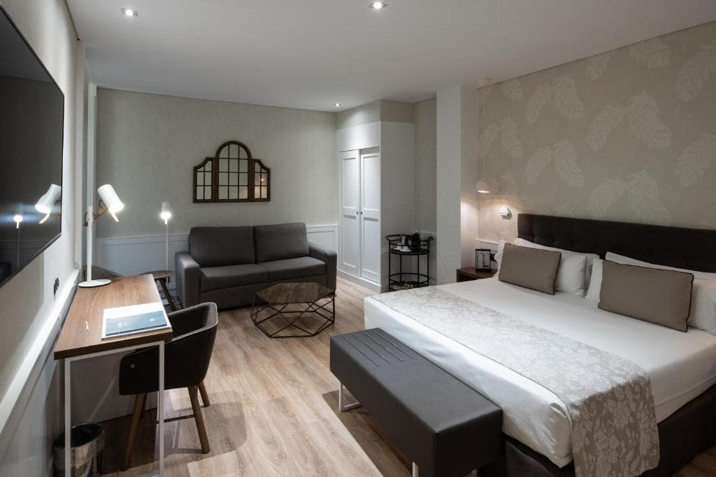 Catalonia Puerta del Sol - 23