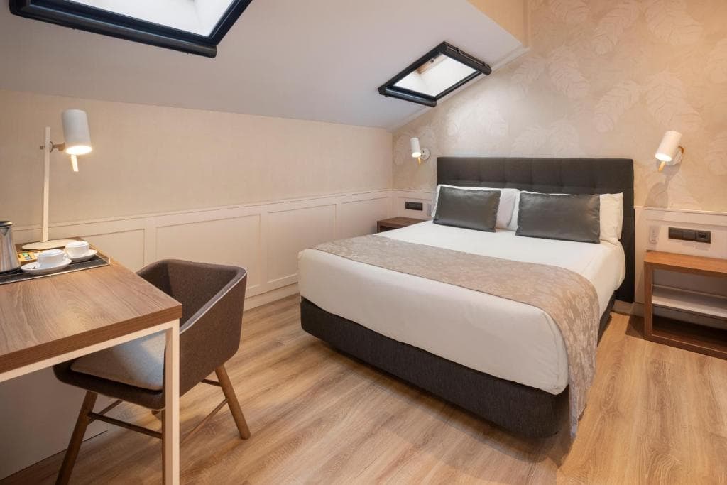 Catalonia Puerta del Sol - 25