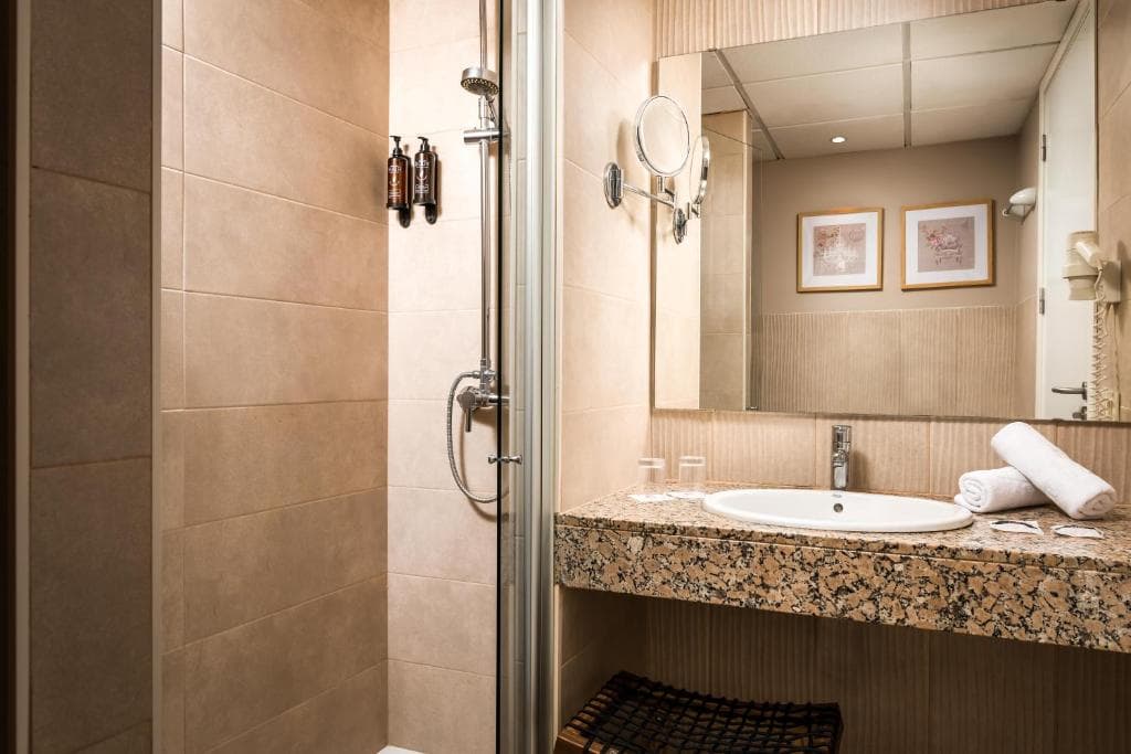 Hotel Alegria Plaza Paris - 33