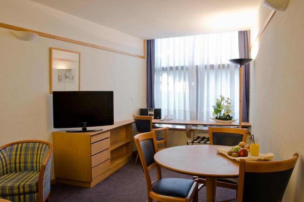 VIP Executive Eden Aparthotel - 33
