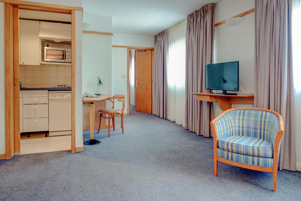 VIP Executive Eden Aparthotel - 41