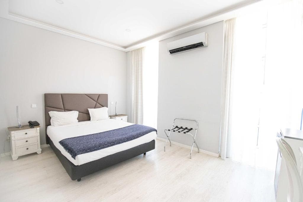 Grande Pensao Residencial Alcobia - 2