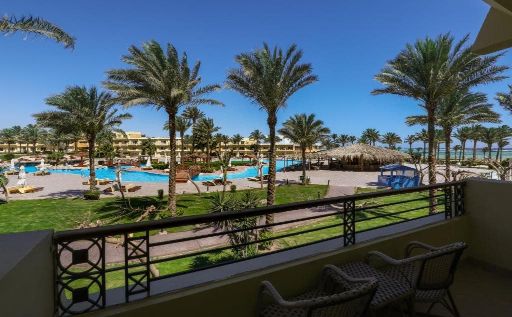 Amwaj Oyoun Resort - 11