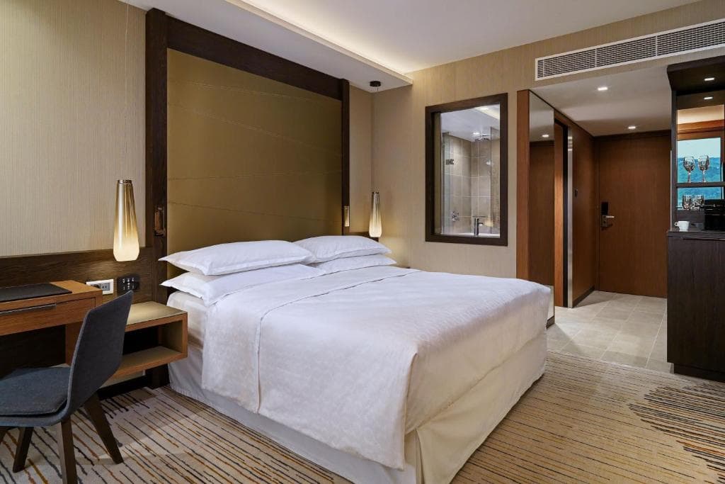Sheraton Grand Tbilisi Metechi Palace - 19