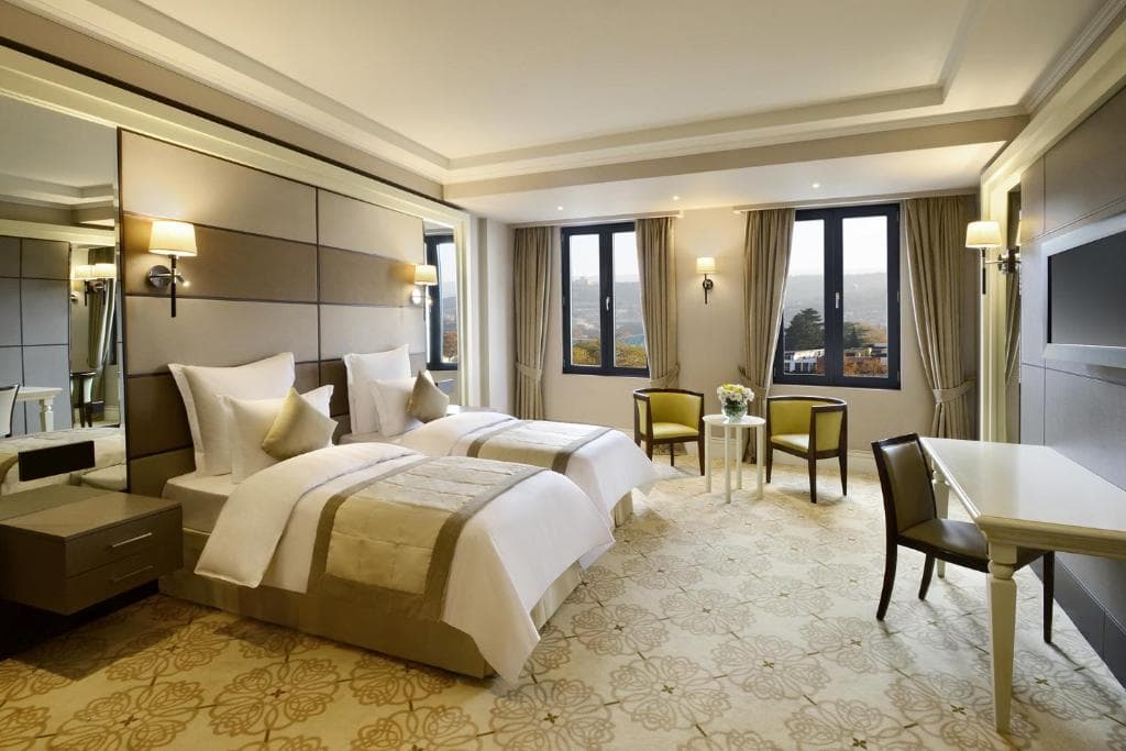 Ambassadori Tbilisi Hotel - 15