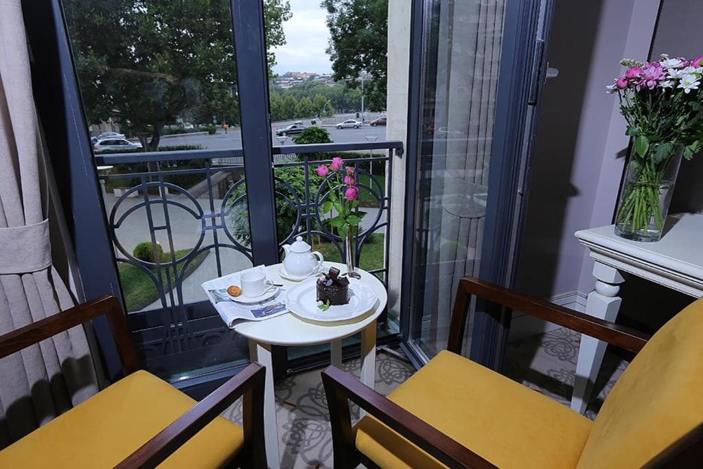 Ambassadori Tbilisi Hotel - 40