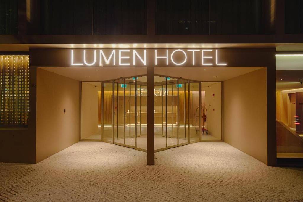 Lumen Hotel & The Lisbon Light Show - 13