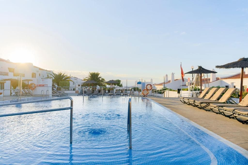 Sunset View Club - 18