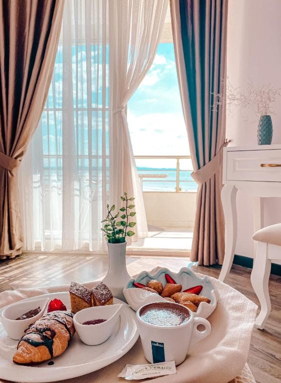 Hotel Majestic - 2