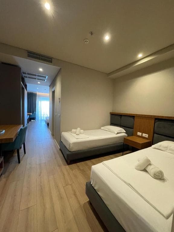 AMR Hotel - 9