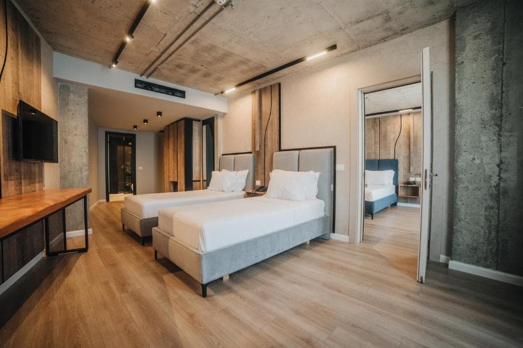 AMR Hotel - 30