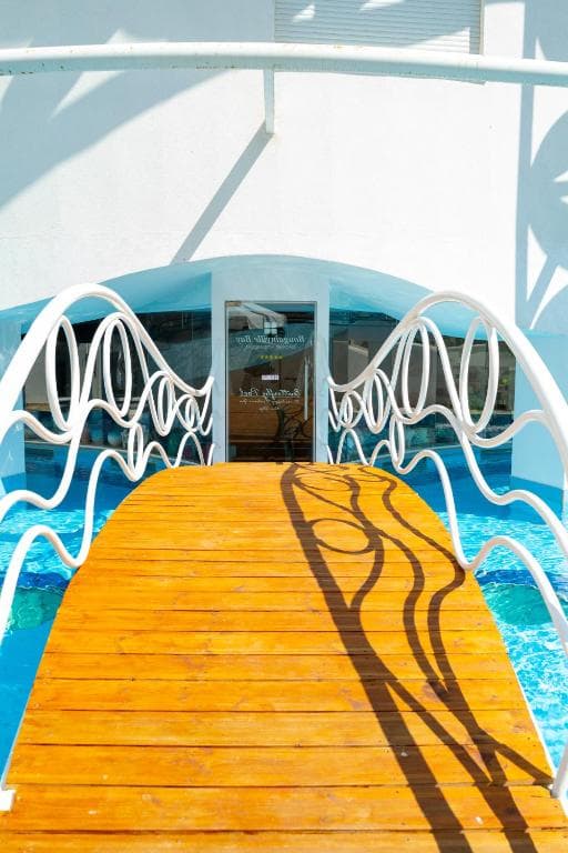 Bougainville Bay Hotel - 38