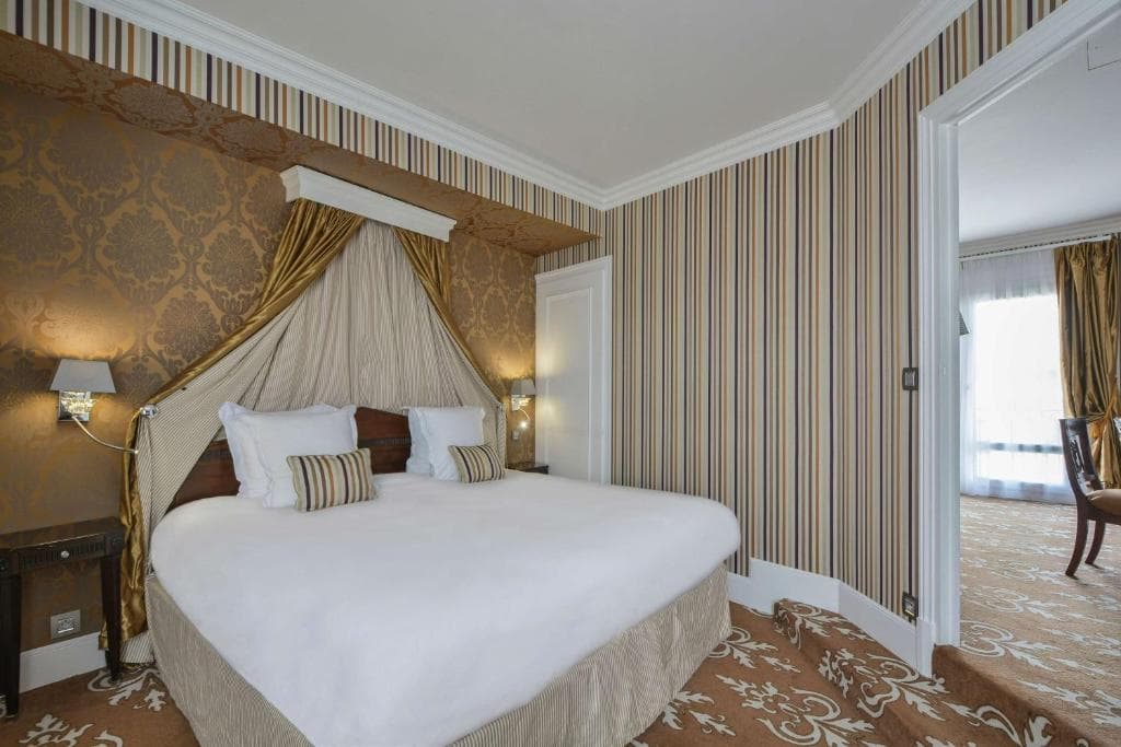 Maison Astor Paris, Curio Collection by Hilton - 35