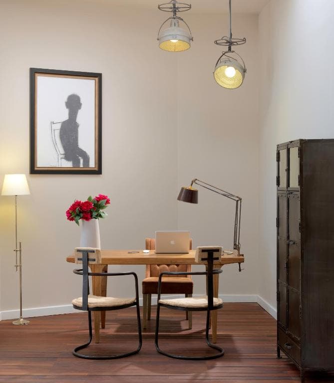 H10 White Suites - 44