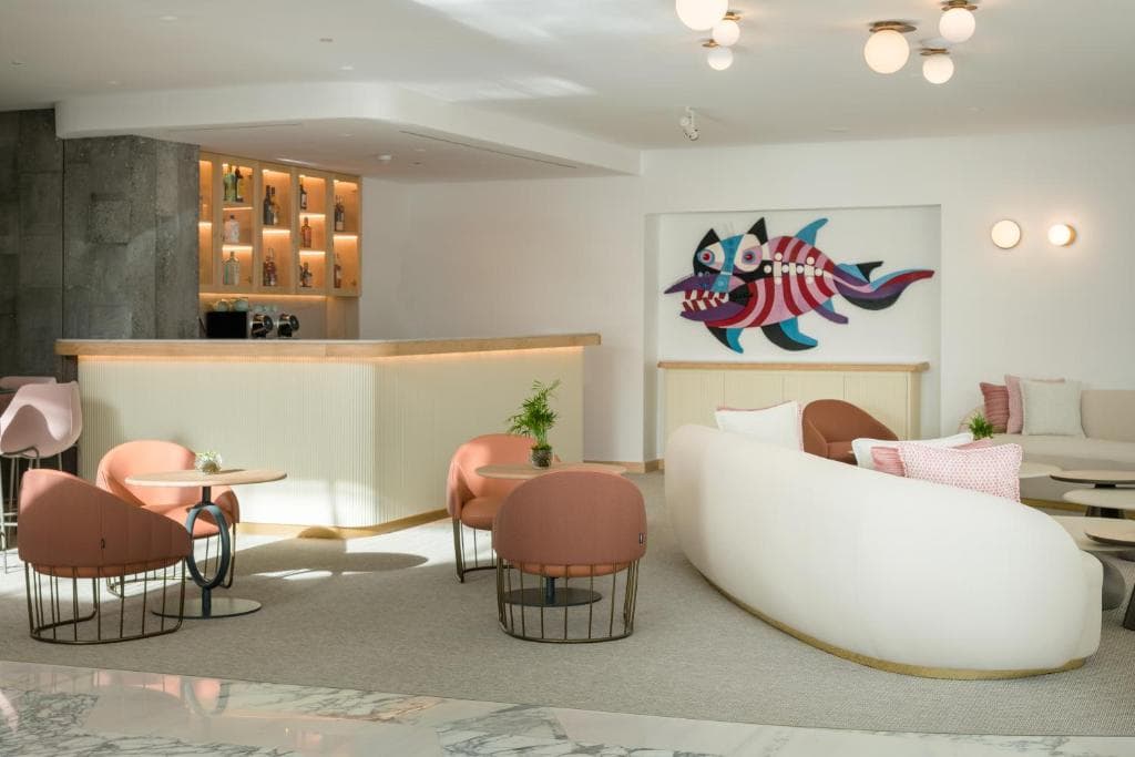 Plus Fariones Suite Hotel - 18