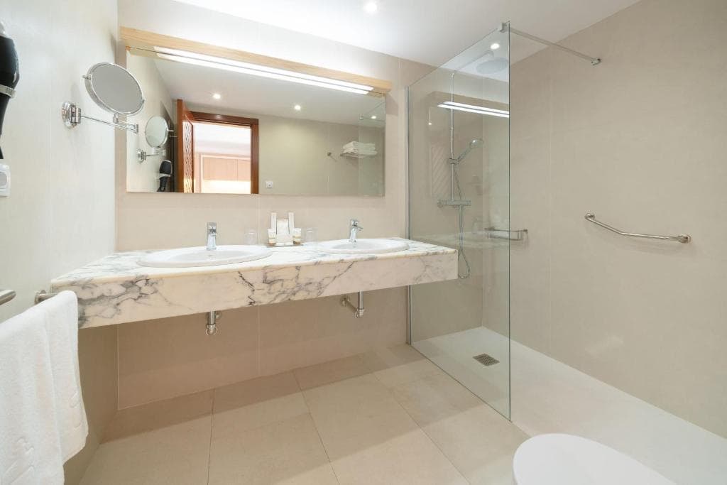 Plus Fariones Suite Hotel - 30