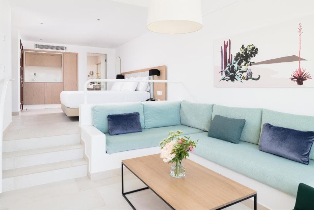 Plus Fariones Suite Hotel - 32